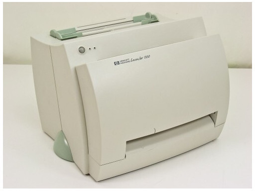 پرینتر لیزری اچ پی مدل LaserJet 1100 با سرعت ۸ صفحه در دقیقه – مناسب برای حجم کاری روزانه استوک