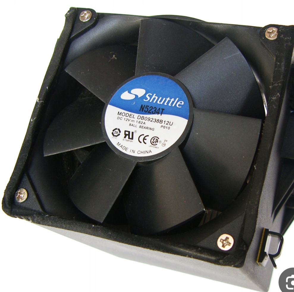 فن صنعتی Shuttle DB09238B12U بلبرینگی 12 ولت مناسب سرور و تجهیزات شبکه استوک