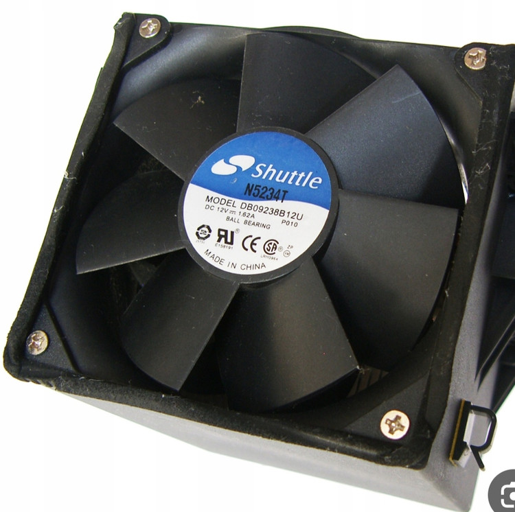 فن صنعتی Shuttle DB09238B12U بلبرینگی 12 ولت مناسب سرور و تجهیزات شبکه استوک