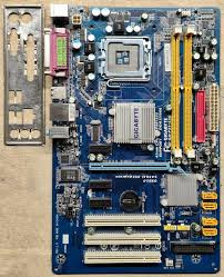 مادربرد Gigabyte GA-P31-S3G DDR2 همراه پردازنده Intel Pentium E5500 و فن اورجینال استوک