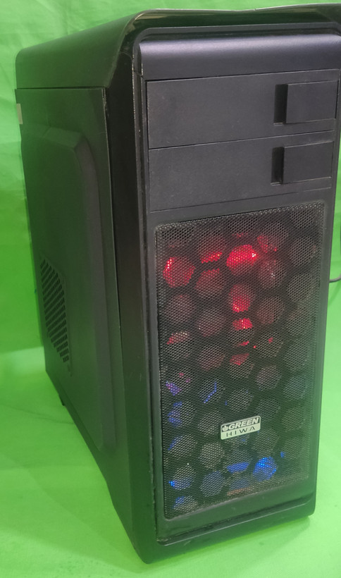 کیس گیمینگ Core i5-7400 رم 16 SSD 256 اجرای GTA V، CS2، Valorant، PUBG و Fortnite