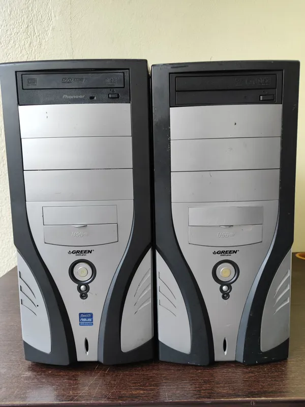 کیس کامپیوتر GREEN MIDI 2005 PLUS نقره‌ای استوک | بدنه مقاوم، مناسب سیستم‌های اداری، خانگی و صنعتی