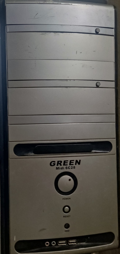 کیس کامپیوتر گرین Green MIDI 6C28 نقرهای استوک | بدنه مستحکم