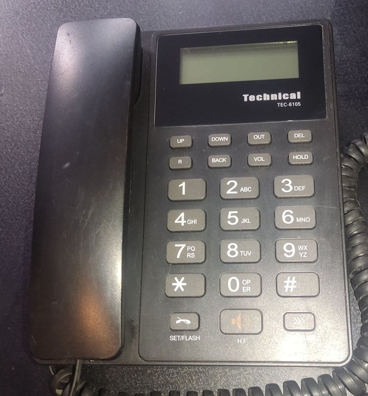 تلفن رومیزی TECHNICAL TEC-6105 استوک | نمایشگر LCD، کالر آیدی، اسپیکر و حافظه شماره