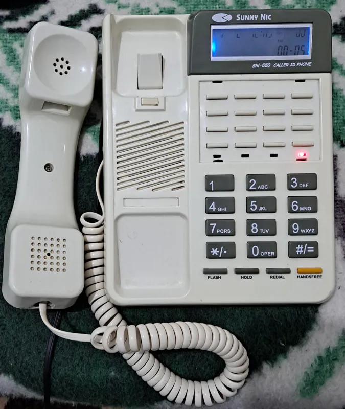 تلفن رومیزی اسپیکرفون SUNNY NIC SN-400 استوک | Speaker Phone با کیفیت صدای شفاف مناسب منزل و محل کار