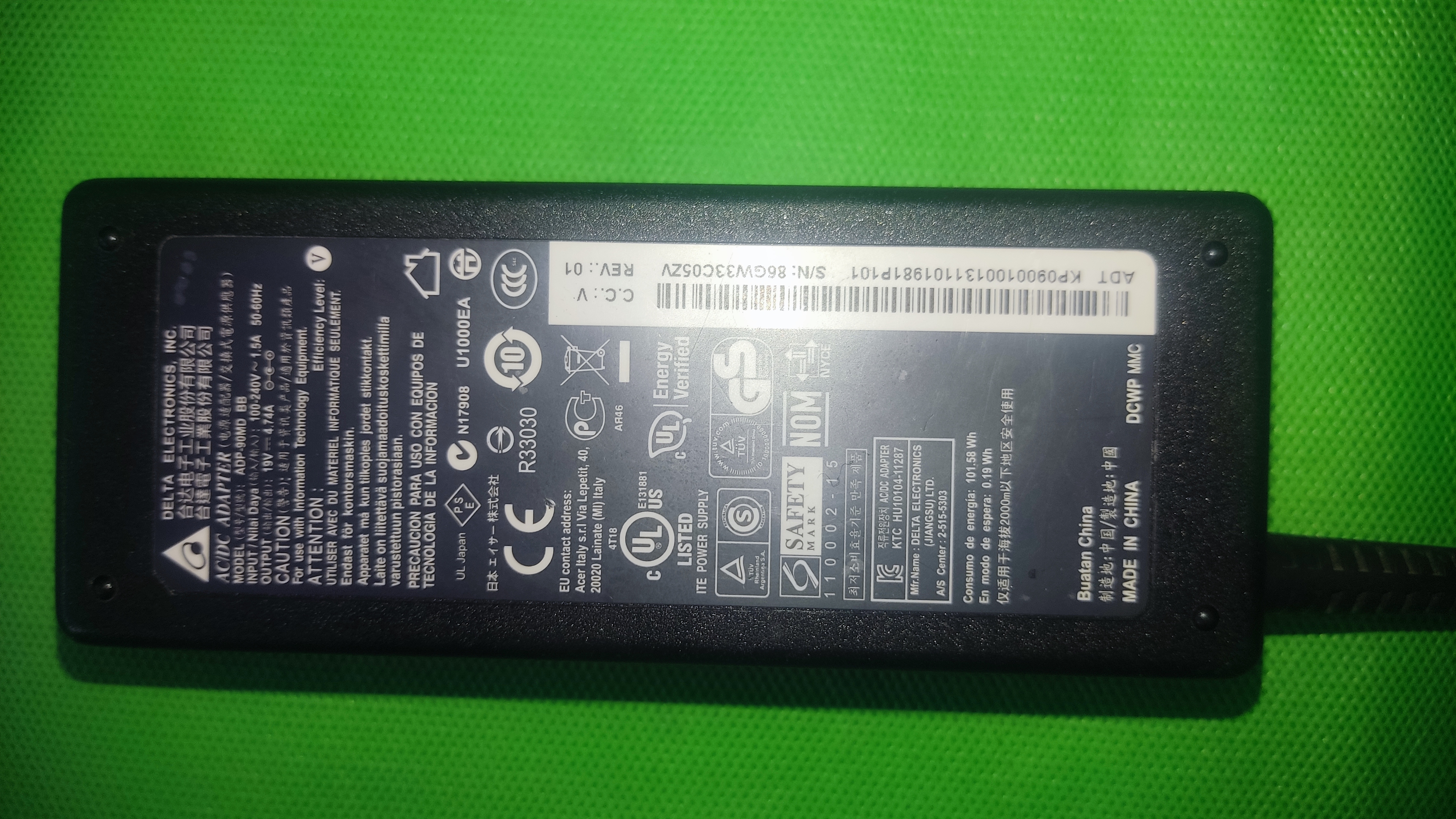 آداپتور استوک Delta ADP-90MD BB مخصوص لپ‌تاپ Acer و MSI، ۱۹ ولت ۴.۷۴ آمپر ۹۰ وات، ۱۰۰ درصد سلامت، ۷ روز مهلت تست | فروشگاه آران پی سی