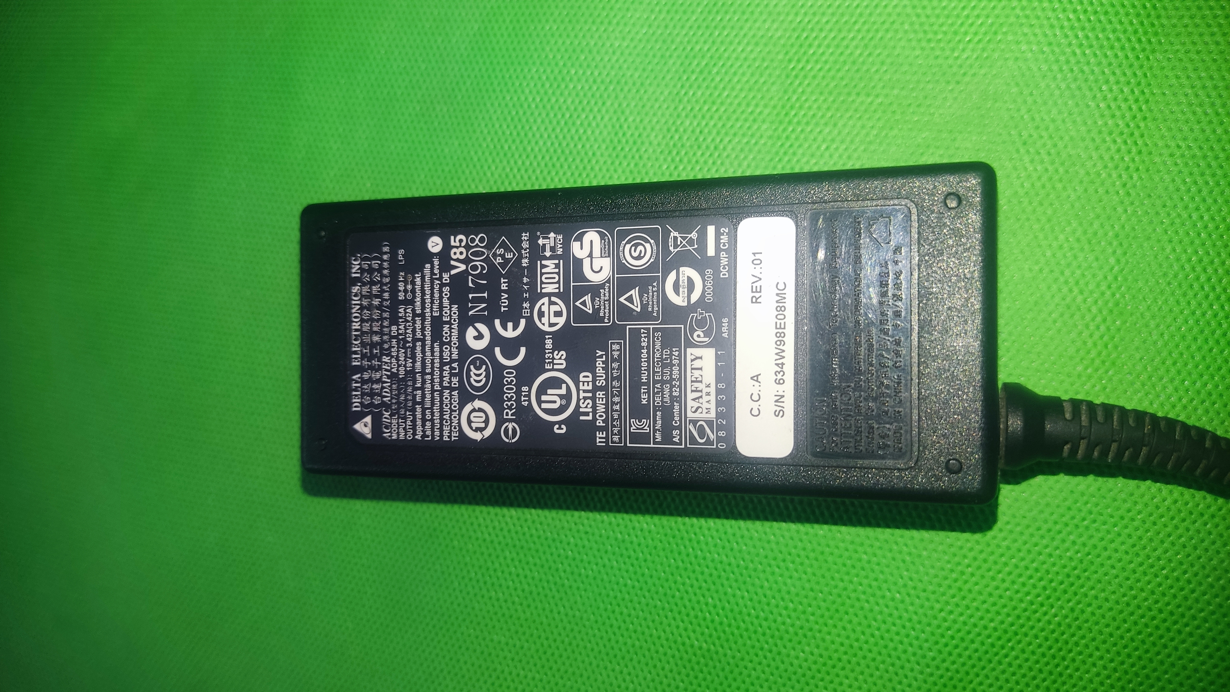 آداپتور استوک Delta ADP-68JH DB مخصوص لپ‌تاپ ASUS، ۱۹ ولت ۳.۴۲ آمپر ۶۵ وات + ۱۰۰ درصد سلامت + ۷ روز مهلت تست | فروشگاه آران پی سی