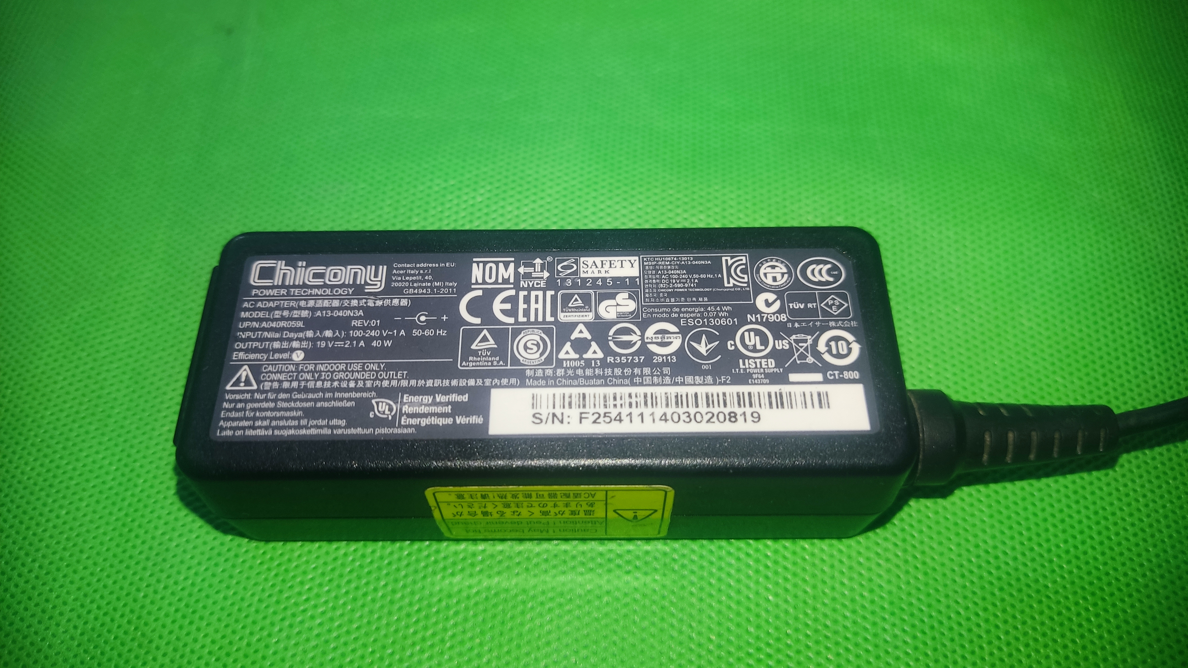 آداپتور استوک Chicony A13-040N3A مخصوص لپ‌تاپ Acer و ASUS، ۱۹ ولت ۲.۱ آمپر ۴۰ وات + ۱۰۰ درصد سلامت + ۷ روز مهلت تست | فروشگاه آران پی سی