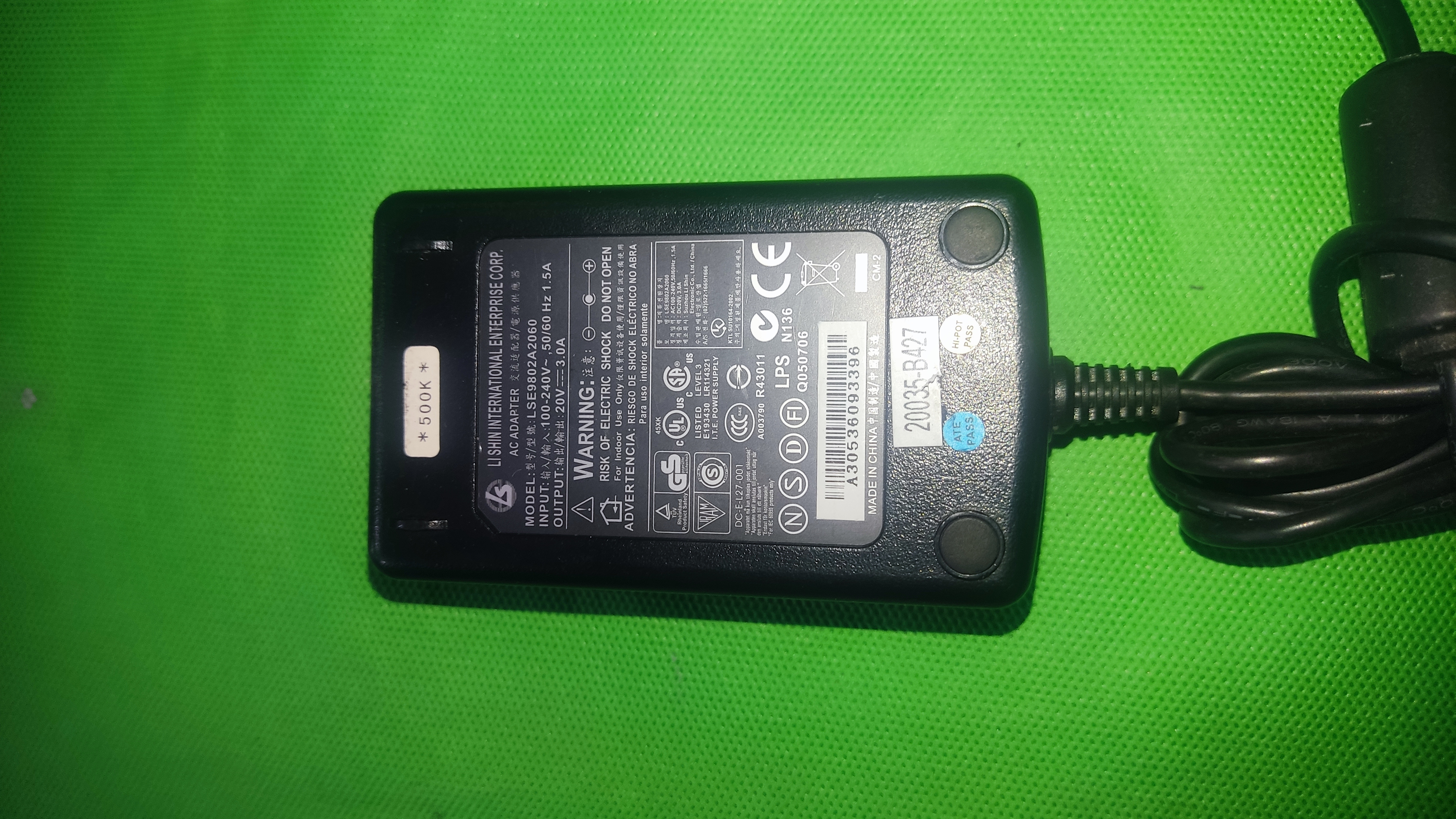 آداپتور استوک Li Shin LSE9802A2060 مخصوص لپ‌تاپ فوجیتسو ۲۰ ولت ۳ آمپر ۶۰ وات + ۱۰۰ درصد سلامت + ۷ روز مهلت تست | فروشگاه آران پی سی