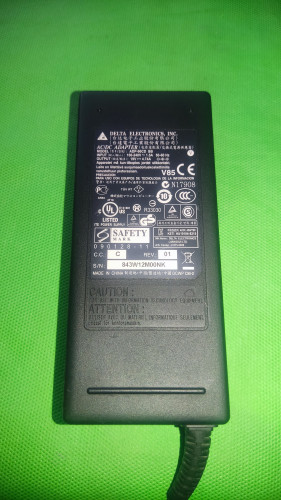آداپتور استوک Delta ADP-90CD BB مخصوص لپتاپ ۱۹ ولت ۴.۷۴ آمپر ۹۰ وات + ۱۰۰ درصد سلامت + ۷ روز مهلت تست | فروشگاه آران پی سی