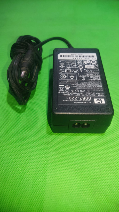 آداپتور استوک HP مدل 0957-2291 مناسب پرینترهای HP DeskJet، OfficeJet و Photosmart خروجی ۱۲ ولت ۱.۲۵ آمپر | فروشگاه آران پی سی