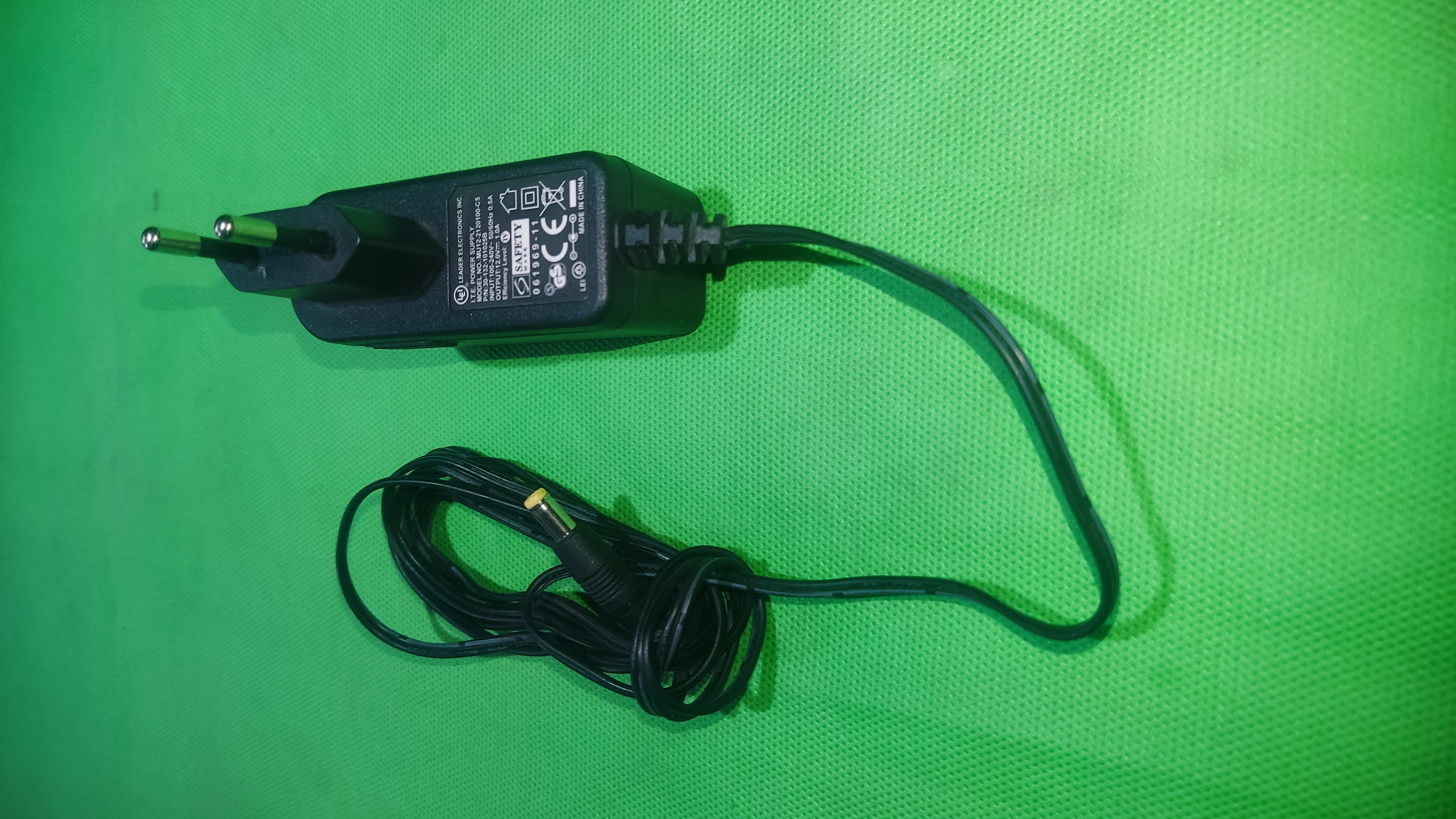 آداپتور استوک Leader Electronics مدل MU12-2120100-C5 مناسب مودم، روتر و تجهیزات شبکه 12V 1A ضمانت فنی | فروشگاه آران پی سی
