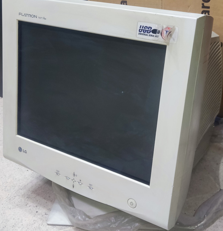 مانیتور CRT ال جی LG Flatron 795FT Plus مناسب گرافیک و بازی ۱۰۰٪ سلامت + ۷ روز مهلت تست | فروشگاه آران پی سی